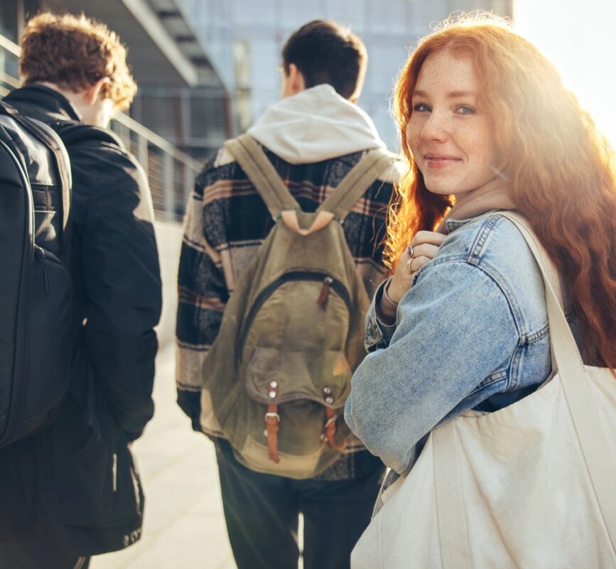 cropped-schule-schuelerin.jpg
