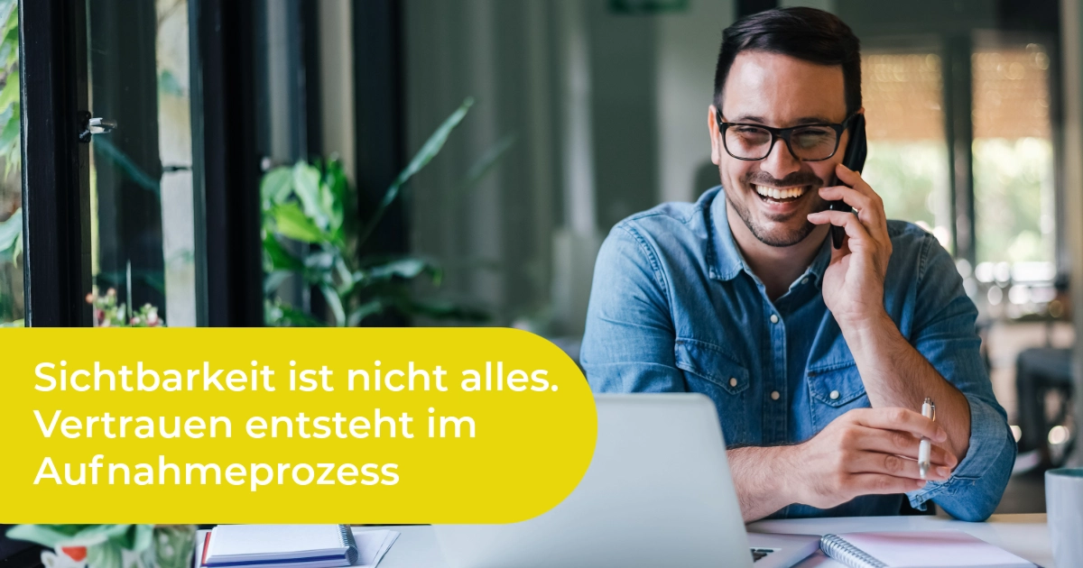 Persönliche Beratung schafft Vertrauen im Admissionsprozess einer privaten Bildungseinrichtung